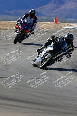 media/Jan-09-2022-SoCal Trackdays (Sun) [[2b1fec8404]]/Turns 9 and 8 (920am)/